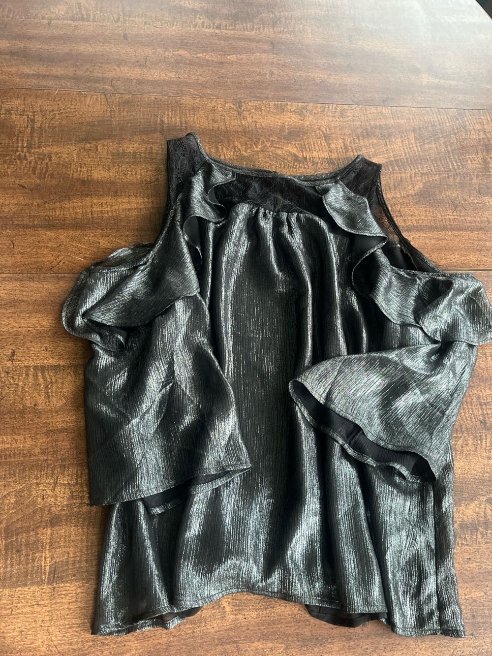 SOHO NY & Co Black Pewter Shimmer Cold Shoulder Ruffle Blouse M Metallic Top